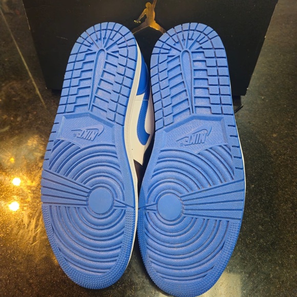 AIR JORDAN 1 RETRO LOW ROYAL TOE sz 9.5 - Picture 9 of 12